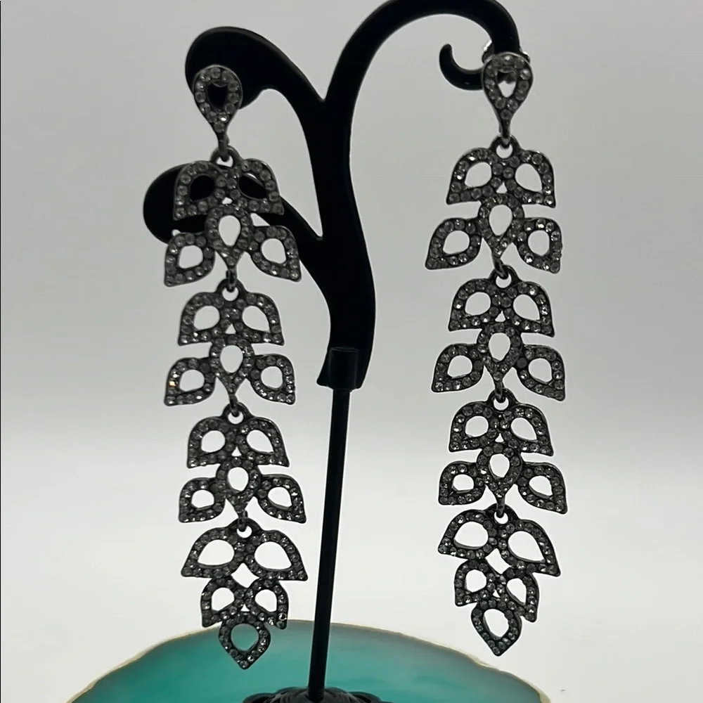 Elegant Silver Leaf Drop Earrings - Picture 3 of 3